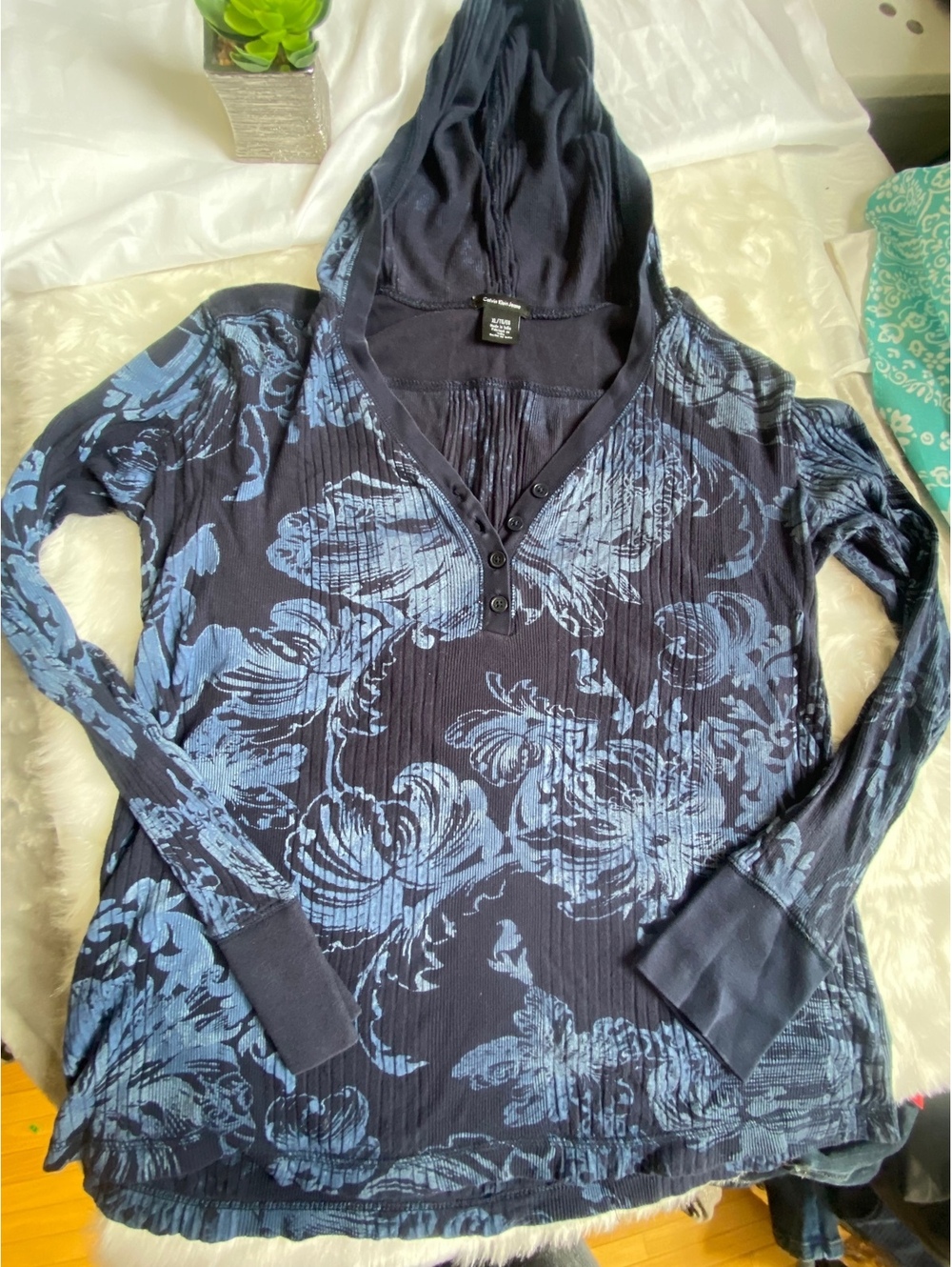 Calvin Klein Jeans Women's XL Hooded Long Sleeve Pullover